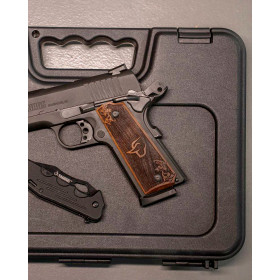 Plaquettes bois PT1911 Flower logo Taurus — vue 2
