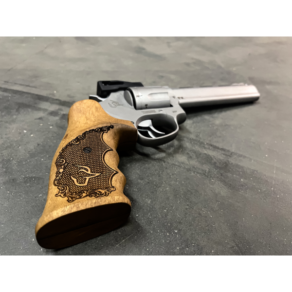 Poignée bois ergonomique logo Taurus — vue 3