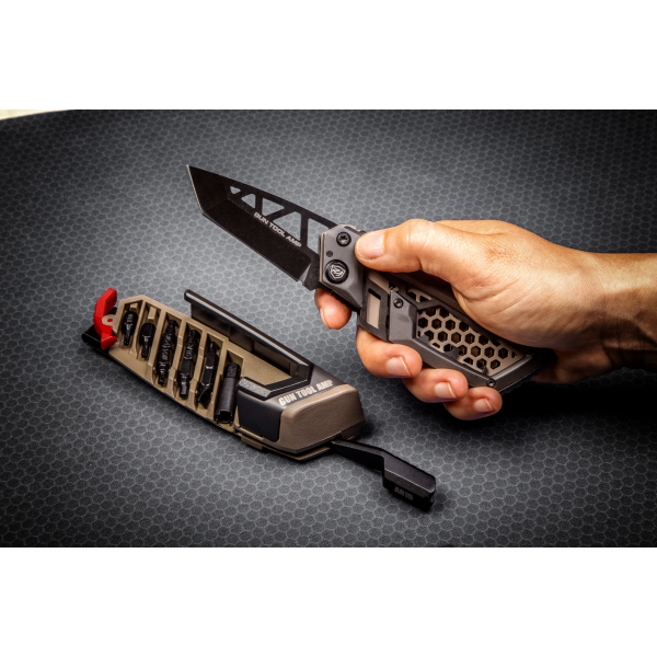 Outil Multifonction Gun Tool AMP AR 15 — vue 3